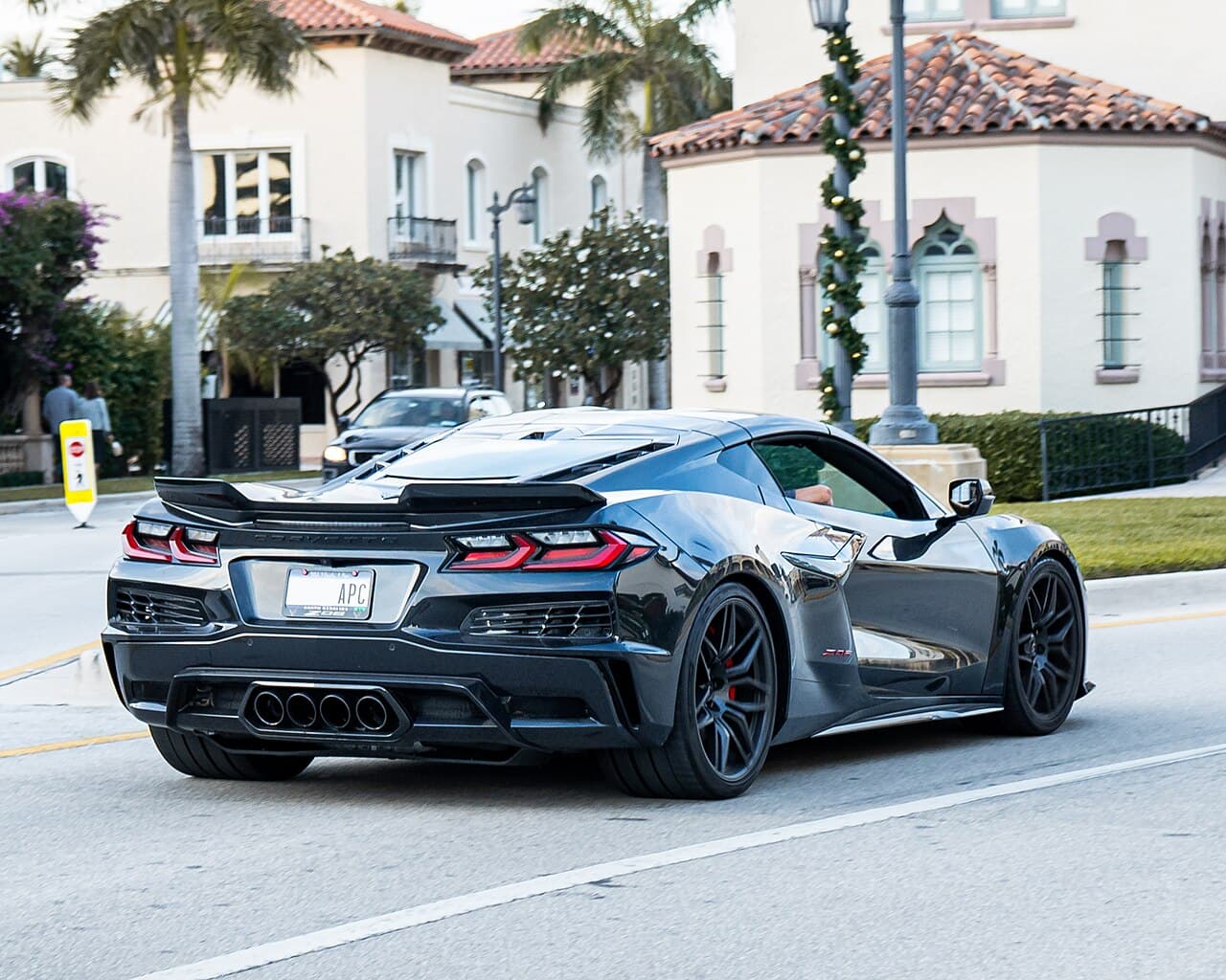 2025 Corvette ZR1: The 1,064 HP Twin-Turbo King of American Supercars
