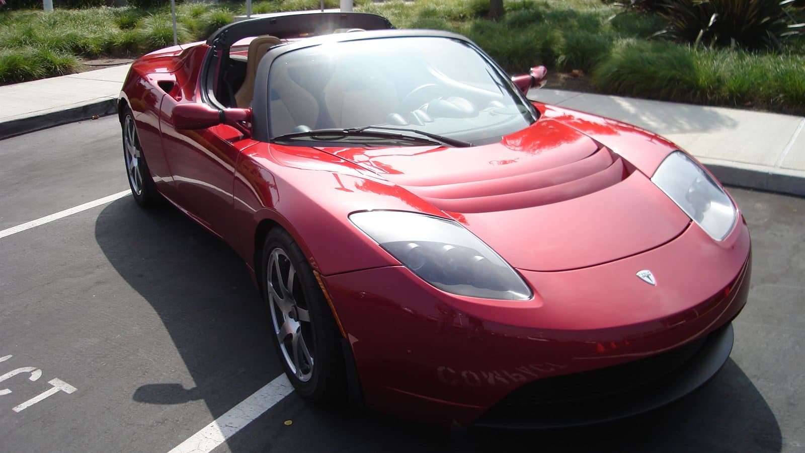 Next-Gen Tesla Roadster: Inside the Sub-1-Second Cold-Gas Thruster Hypercar